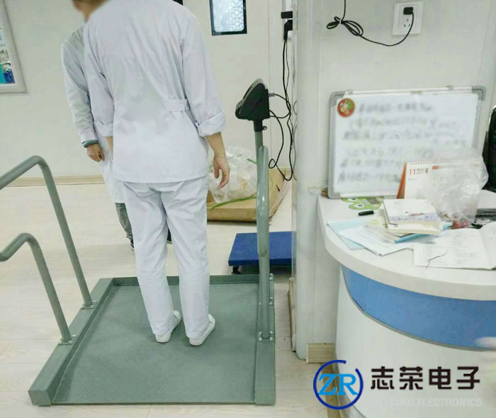 轮椅秤